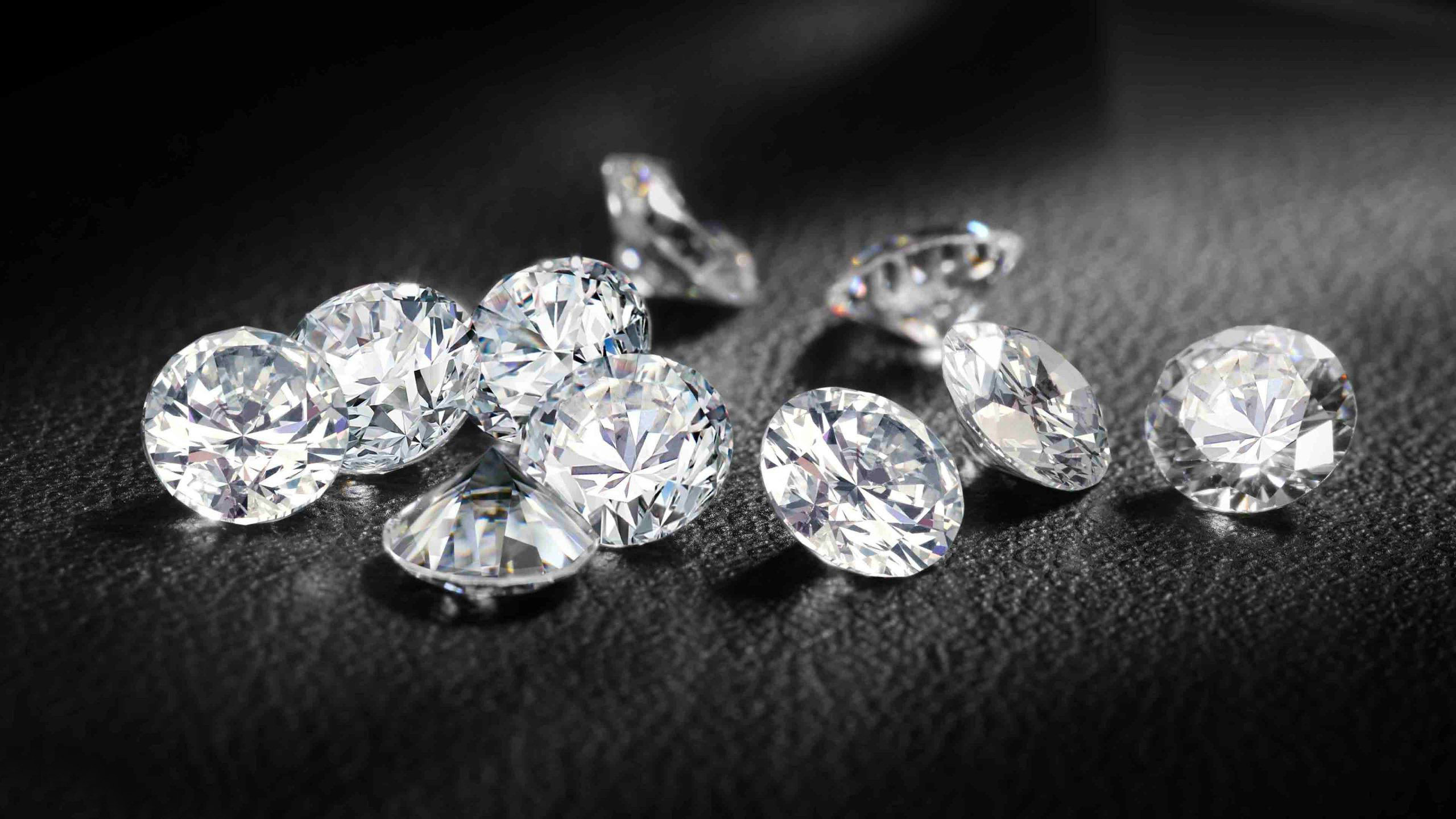 WE ARE DIAMONDS – – Cr Gioielli – Diamanti a bergamo